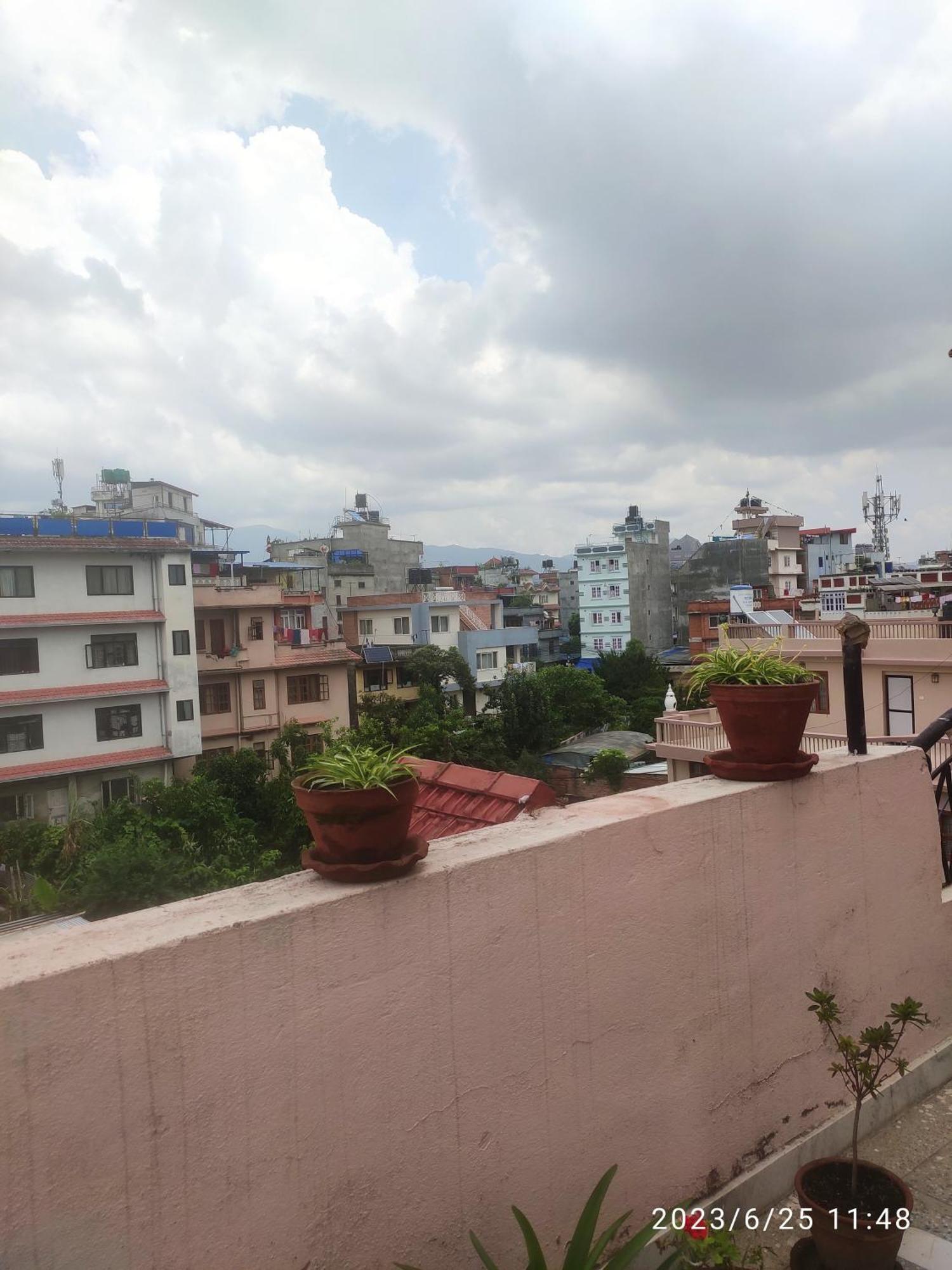 Kathmandu Home Stay & Hostel Exteriör bild